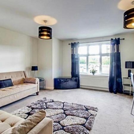 The Wickets - 2 Bedroom Apartment Overlooking Cricket Club Marton-in-Cleveland Zewnętrze zdjęcie