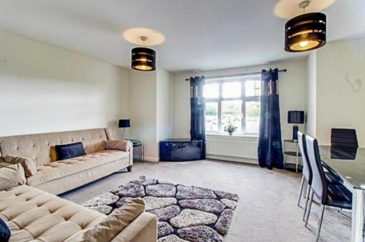 The Wickets - 2 Bedroom Apartment Overlooking Cricket Club Marton-in-Cleveland Zewnętrze zdjęcie
