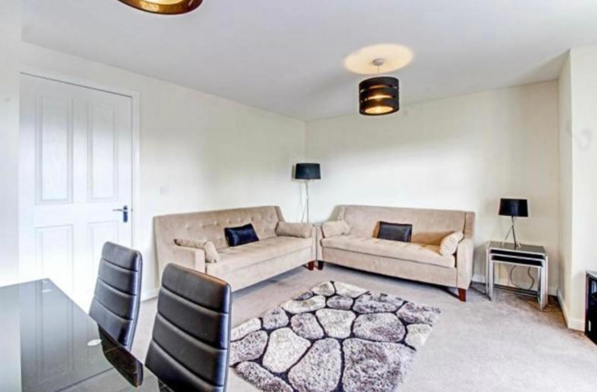 The Wickets - 2 Bedroom Apartment Overlooking Cricket Club Marton-in-Cleveland Zewnętrze zdjęcie